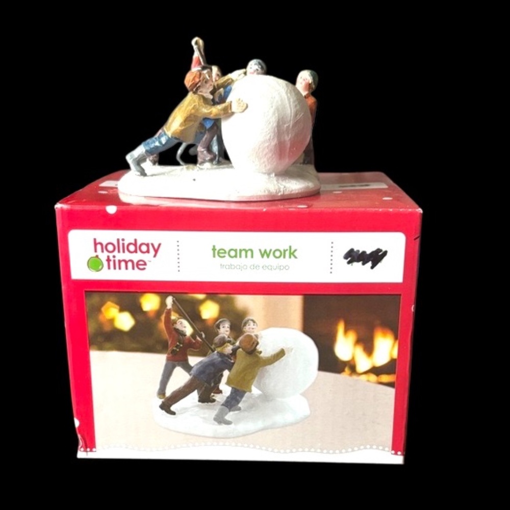 Holiday Time Teamwork Figurine - Red and White